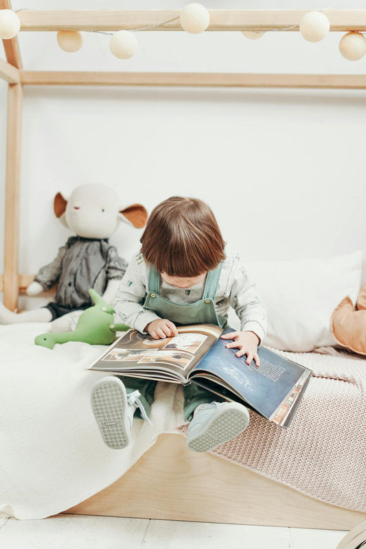 Jak wybrać idealne łóżeczko dla dziecka? Przewodnik dla rodziców od KidooCrafts - kidoocrafts