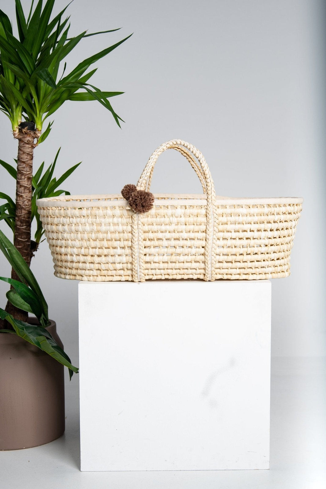 Moses baskets for children, Moses baskets with a stand, Baby Shower ...